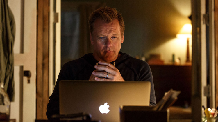 800 Words Trailer image