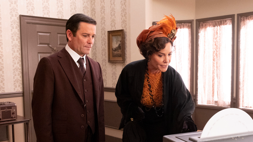 Murdoch Mysteries - The Boys Are Back in Town