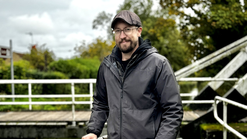 Canal Boat Diaries - Byfleet to Odiham Castle