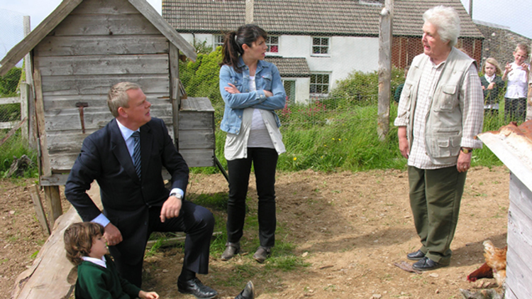 Doc Martin Trailer image