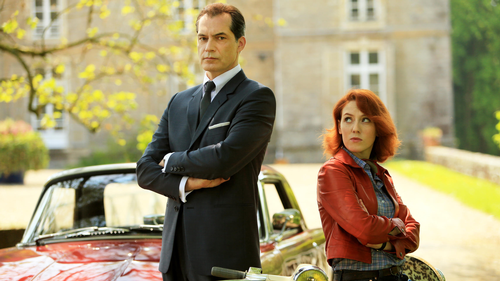 Les Petits Meurtres D Agatha Christie Series 1 Le Chat Et Les Souris The Cat And The Mice Based On Cat Among The Pigeons