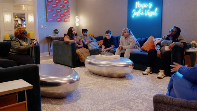 Deb's House Season 2 TRAILER image